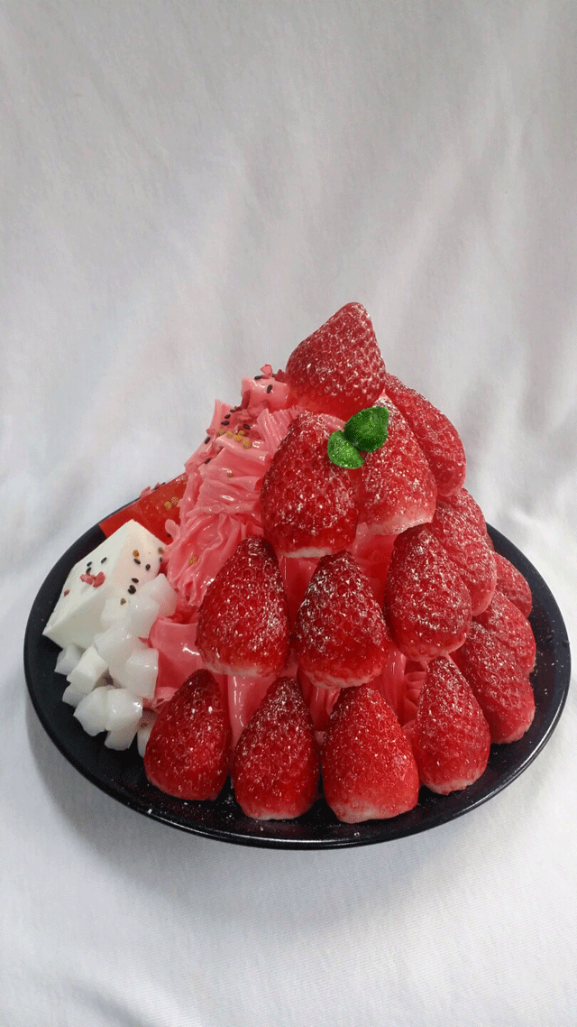 딸기빙수.gif
